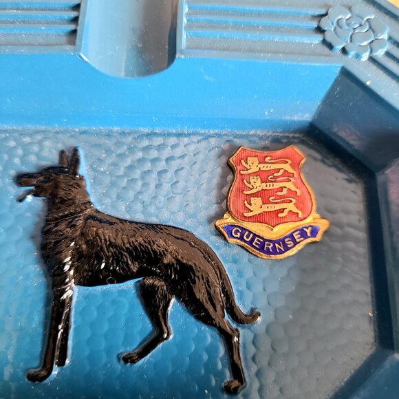 Guernsey metal ashtray with dog design. - Picture 2 of 4